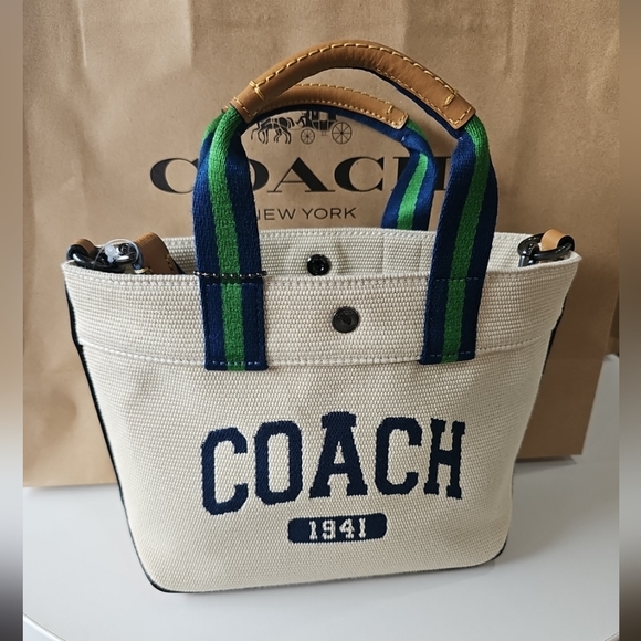 Coach Tote Bag 20 With Coach Graphic - Picture 1 of 3